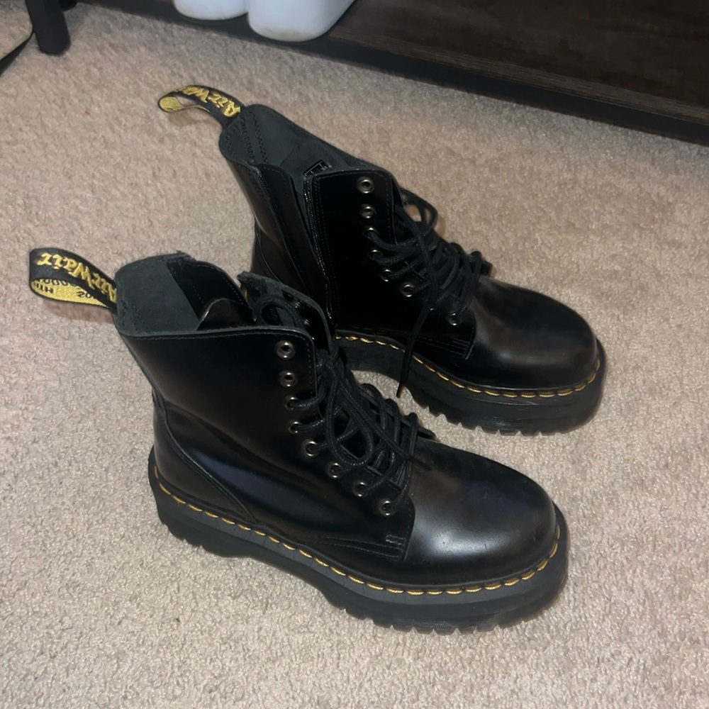 Black Jadon Lace-up Dr. Martens